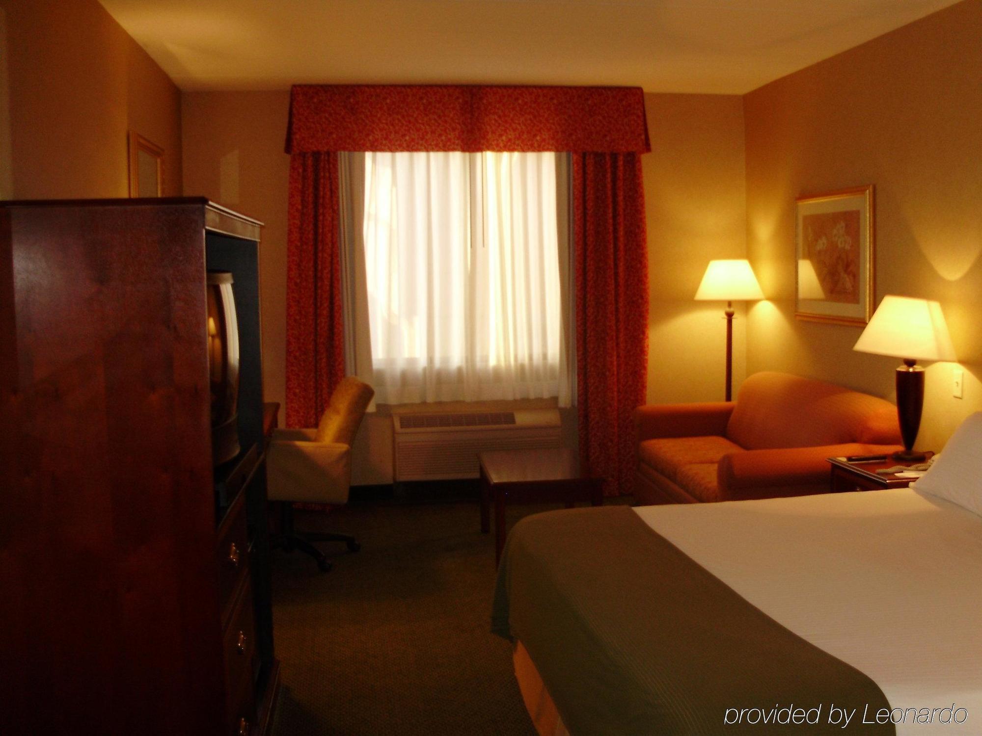 Holiday Inn Express Hotel & Suites Columbus Airport, An Ihg Hotel Gahanna Room photo